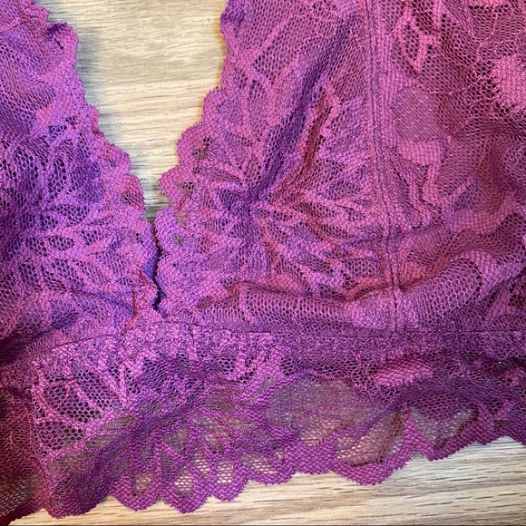 VS PINK lace bralette - Picture 3 of 8